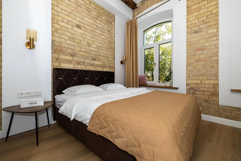 Image of cohost I Brand New Apt, w-AC in a Central Location