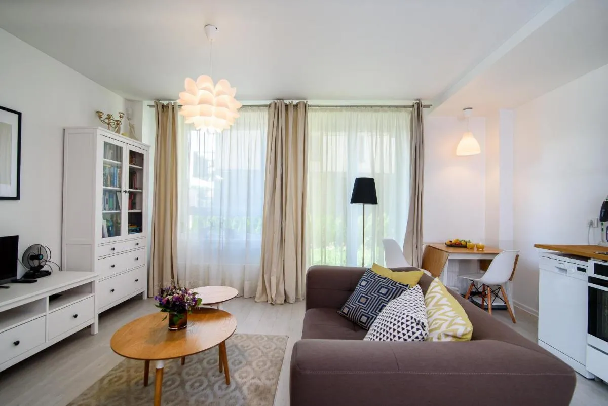 Image 4 of #stayhere – Comfy & Stylish Studio with Green Patio close to Old Town
